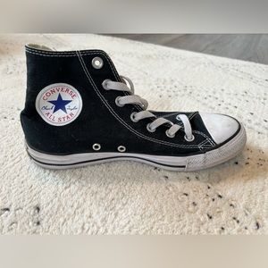 Black high top converse size 8